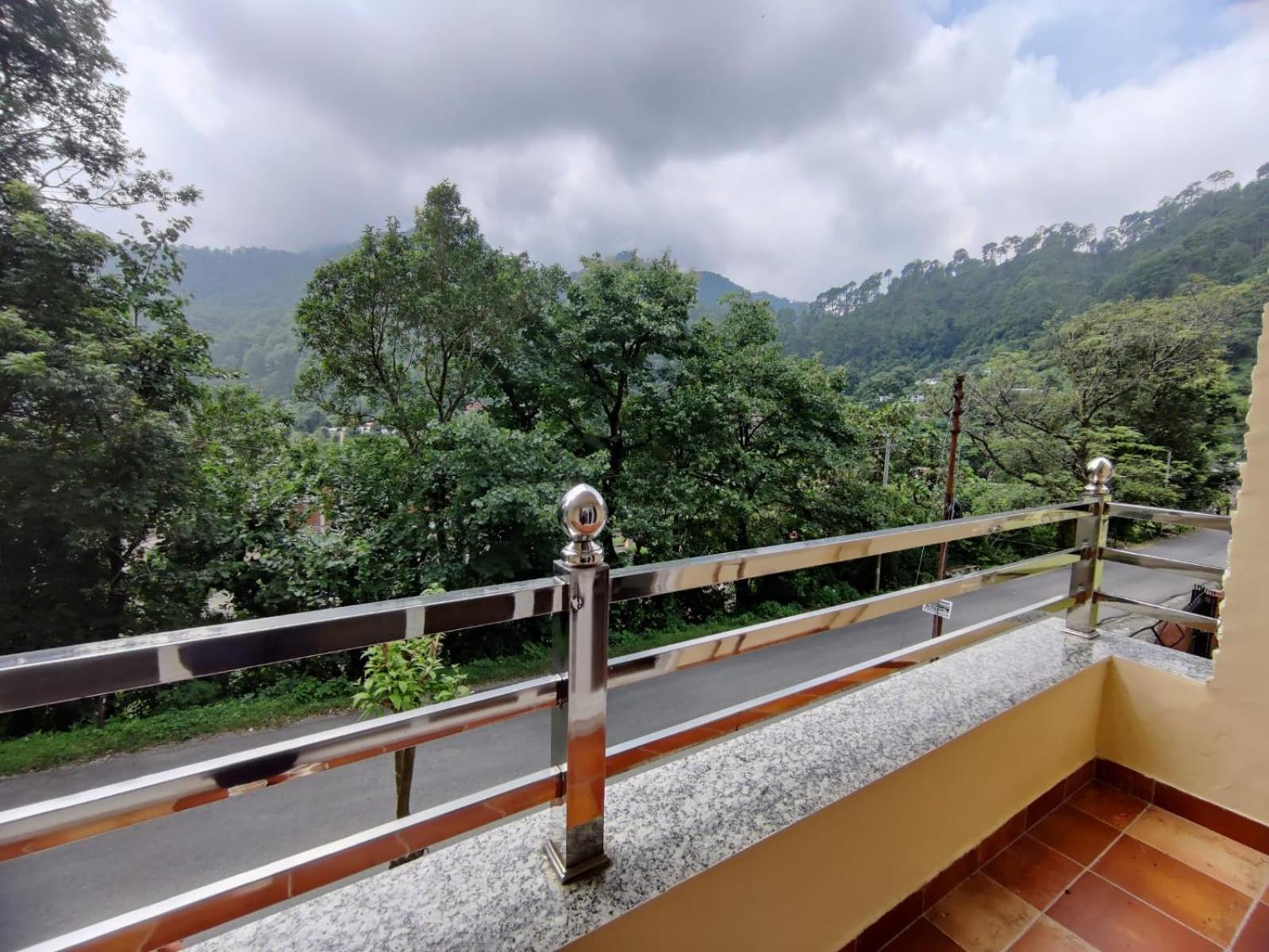 Dreamcatcher Boutique Hotels Bhimtal Exterior photo